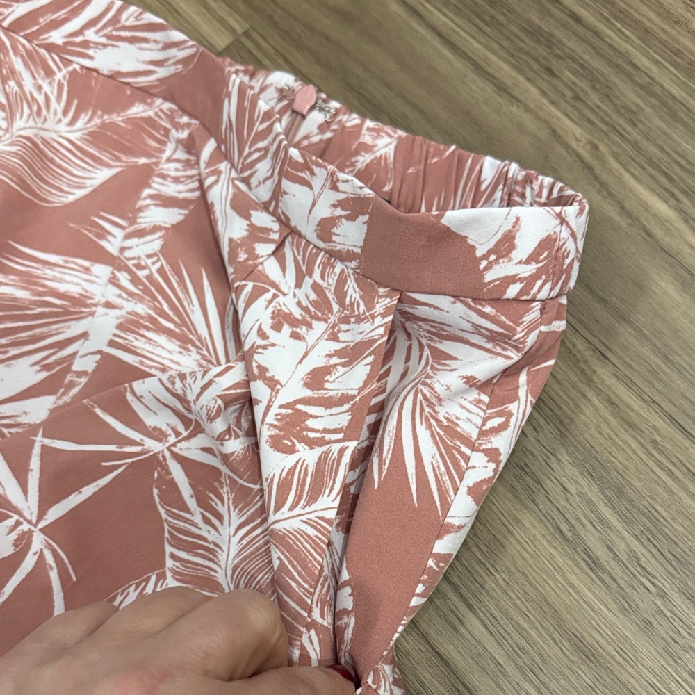 Vici Pink and White Leaf Print Pants - Picture 3 of 8